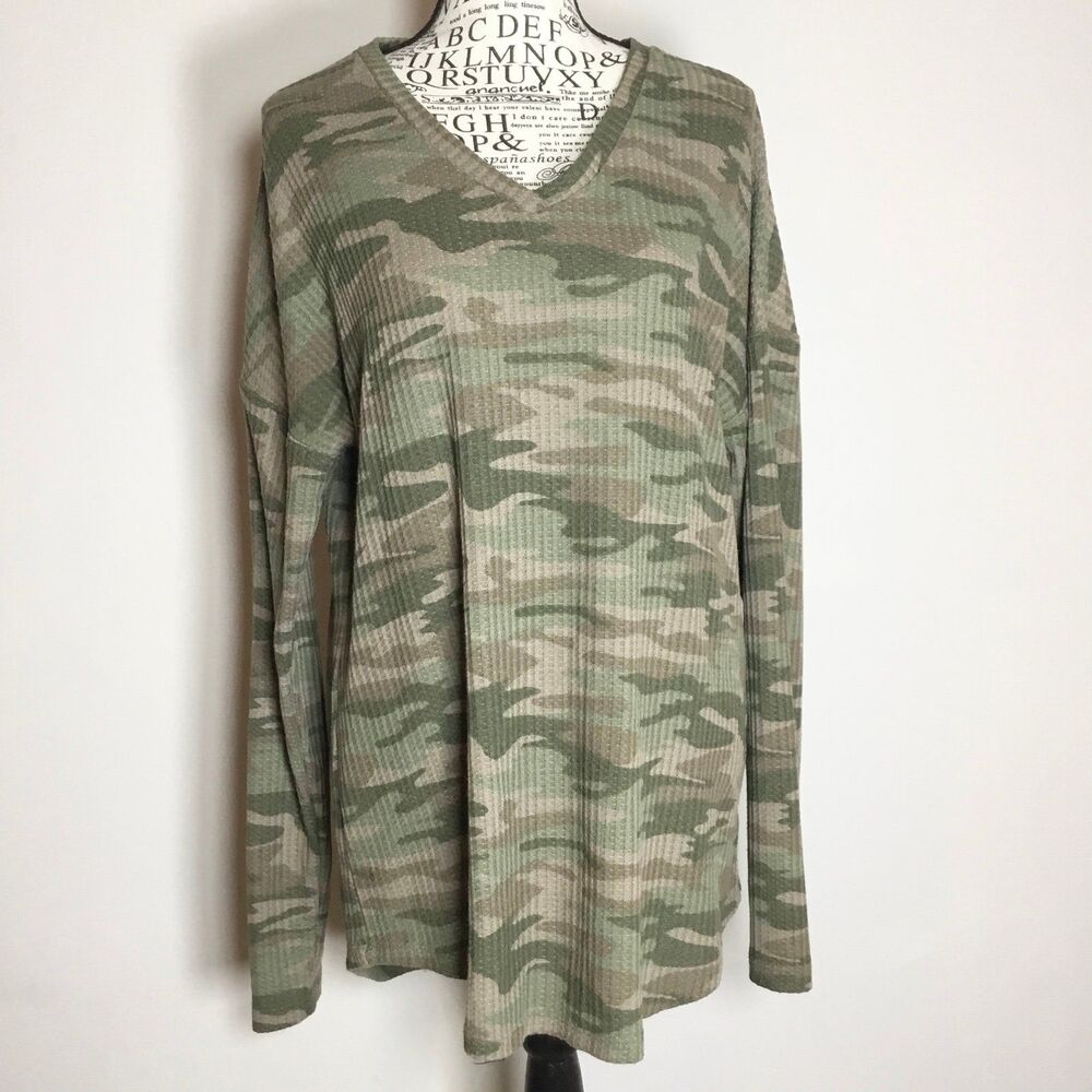 Magellan camouflage long sleeve waffle top green brown camo utility hunting L